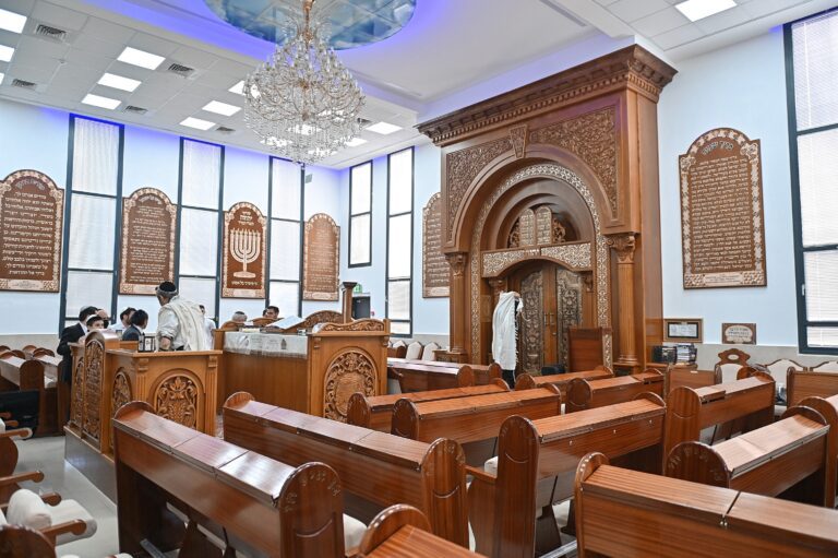 הנער בעליה לתורה במהלך הבר מצווה